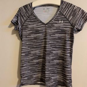 Under armour v neck fitted short sleeve